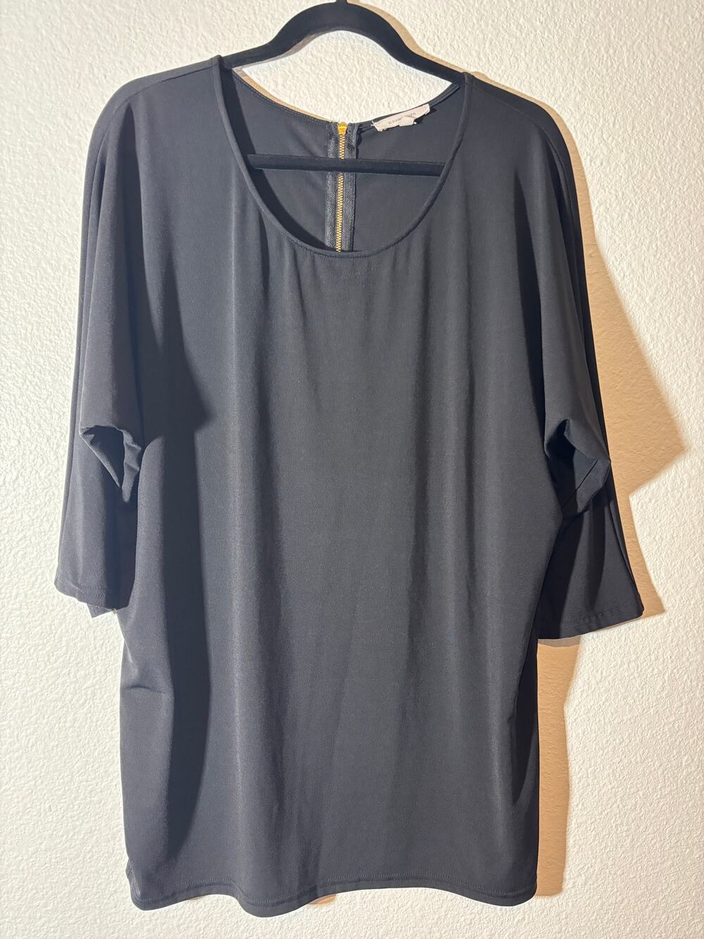 41 Hawthorn Women's Size L Black Dolman Sleeve Scoop Neck Zip-Back Stretch Top